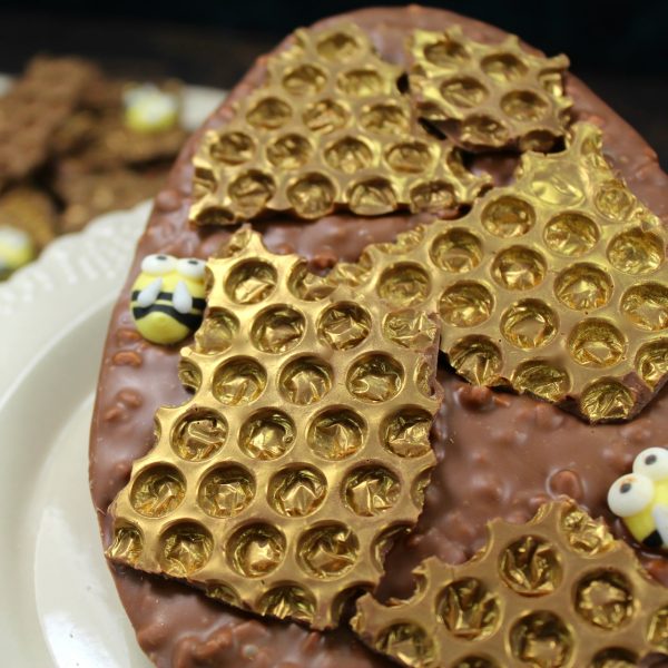 Easter Honeycomb Filled Chocolate Egg Bar - Image 2
