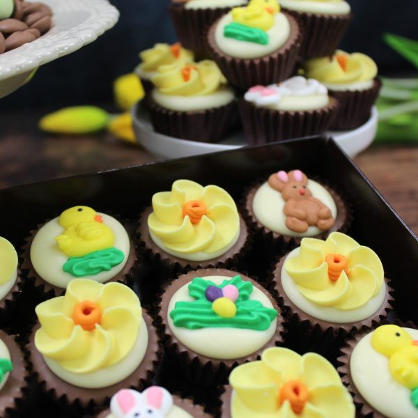 Easter Chocolate Chocolate Mini Cake Gift Box - Image 3