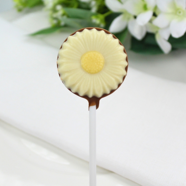 Small Daisy Chocolate Lollipops - Image 2